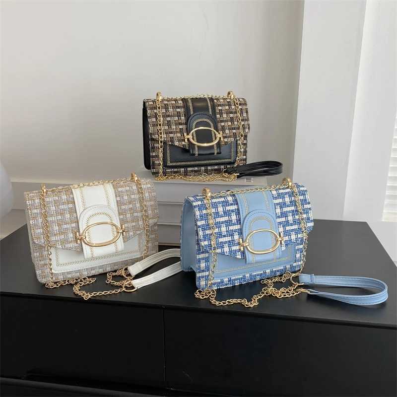 Checkered metal chain single shoulder bag womens lock buckle crossbody commuting small square women W251031