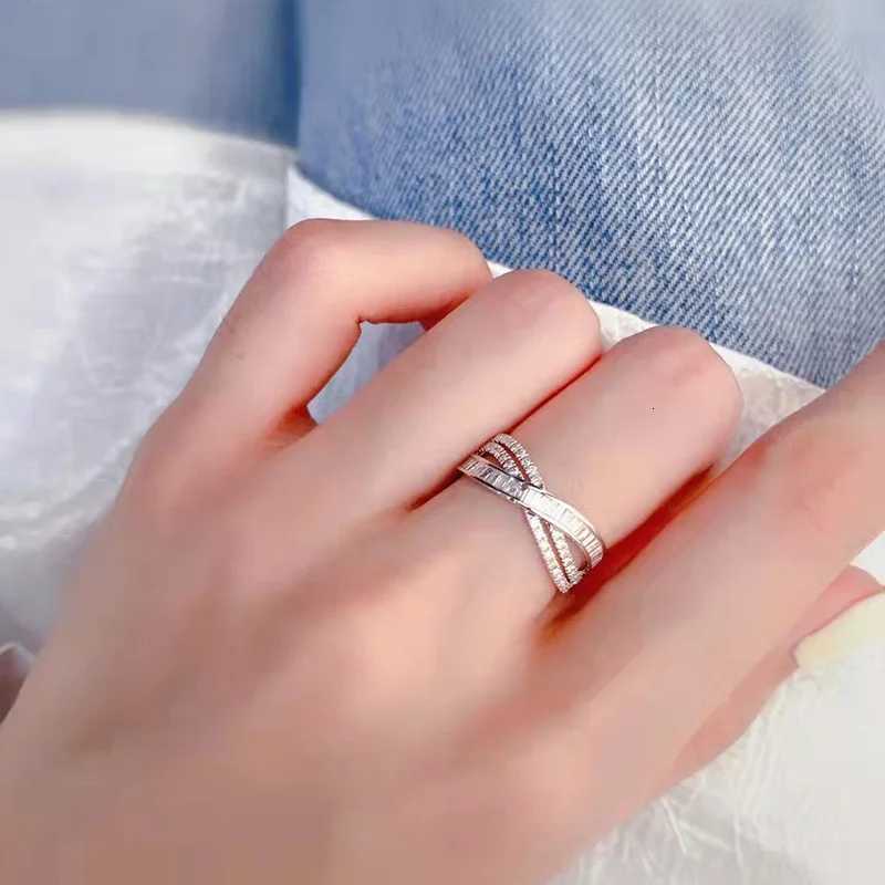 Exquisite Female Rings 925 Sterling Silver Cross Shaped Infinity Finger Rings for Women Crystal Zircon Bridal Wedding JewelryXJ251031