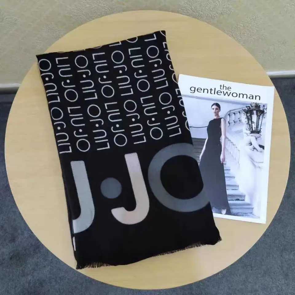 single Italian autumn and winter letter black all fashion long scarf C251031