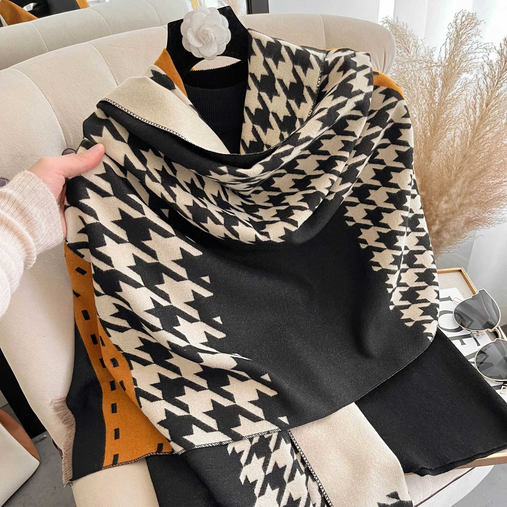 New Winter Houndstooth Scarf Women Cashmere Warm Foulard Female Shawls Wraps Thick Soft Bufanda Poncho Scarves Hijab C251031