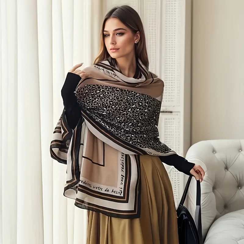 2025 Designer Brand Women Scarf Classical Leopard Print Lady Shawls Cotton Feeling Soft Oversize Hijabs Neck Headband Foulard C251031
