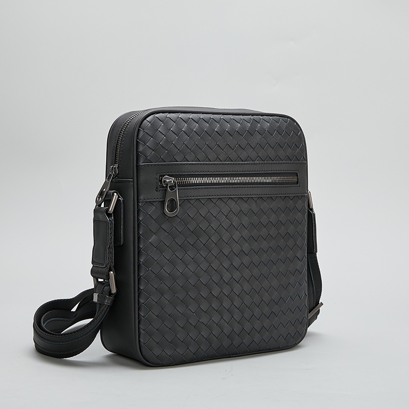 Genuine leather Designer Bag men messenger bag top quality shoulder bag wove package samll casual briefcase Leisure wallet