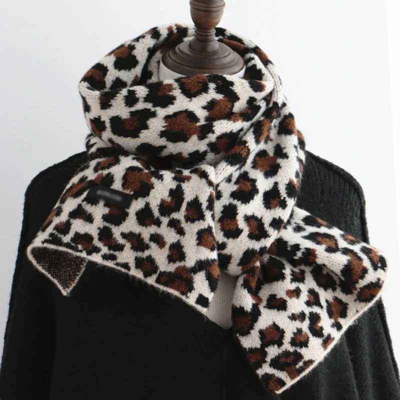 Korean Version Leopard Print Scarf Ladies Trendy Thick Warm Windproof Muffler Women Autumn Winter Soft Warm Stylish Shawl Female C251031