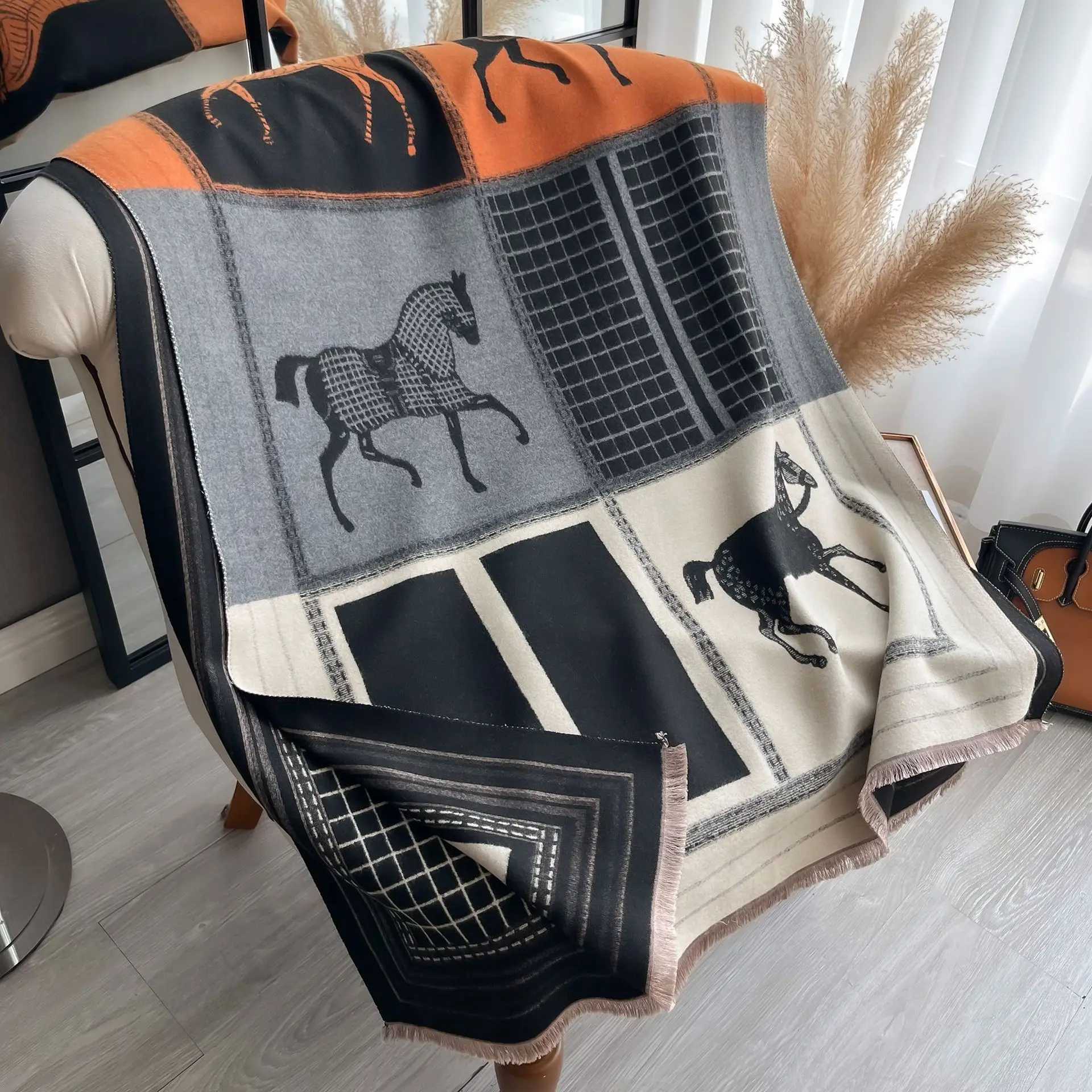 Autumn Winter Scarf Women Shawls Horse Print Wraps Cashmere Blanket Warm Thick Chunky Stoles for Lady Outdoor Bufanda C251031