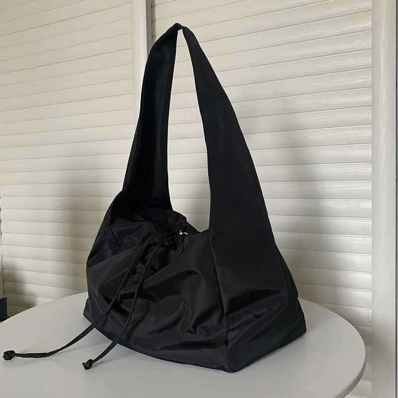 Women Bag New Nylon Bucket Fashion Solid Zipper SOFT Shoulder Bag Purses And Handbags Luxury Designer Black Tote Bag W251031