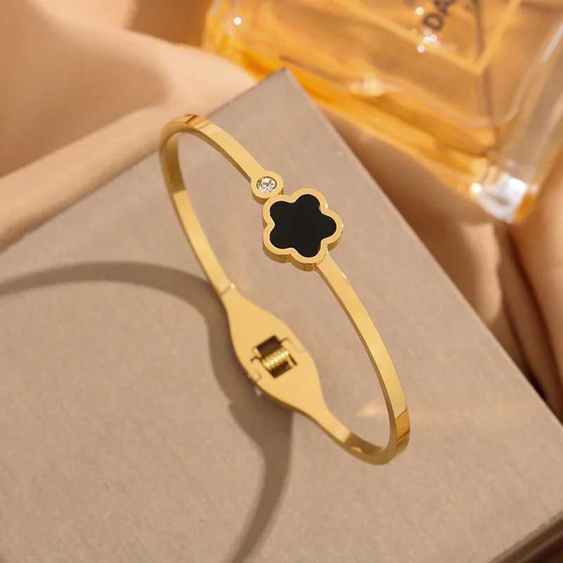 Gold Plated StainlESS Steel Lucky Five Leaves Bracelet for Women Adjustable Fashion Classic Jewelry AccESSories GiftsL251031