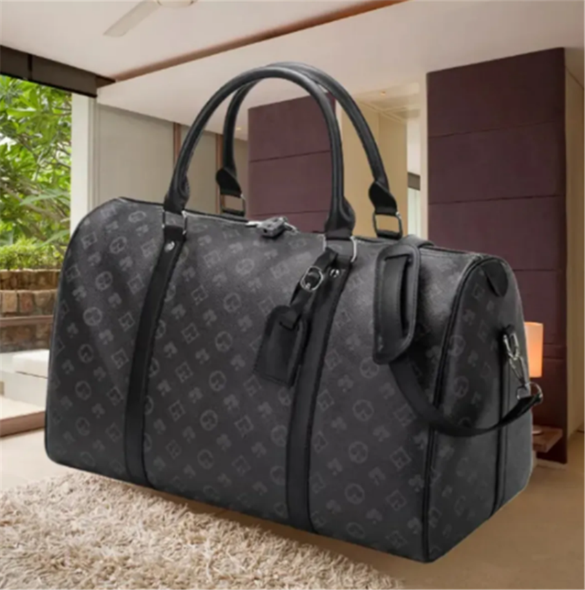 2025 Designer Duffle for Men Traveling Luggage Travel Weekender Overnight Bag Women Gym Carry on Hanging suitcase set business travel bag shoulder W0205