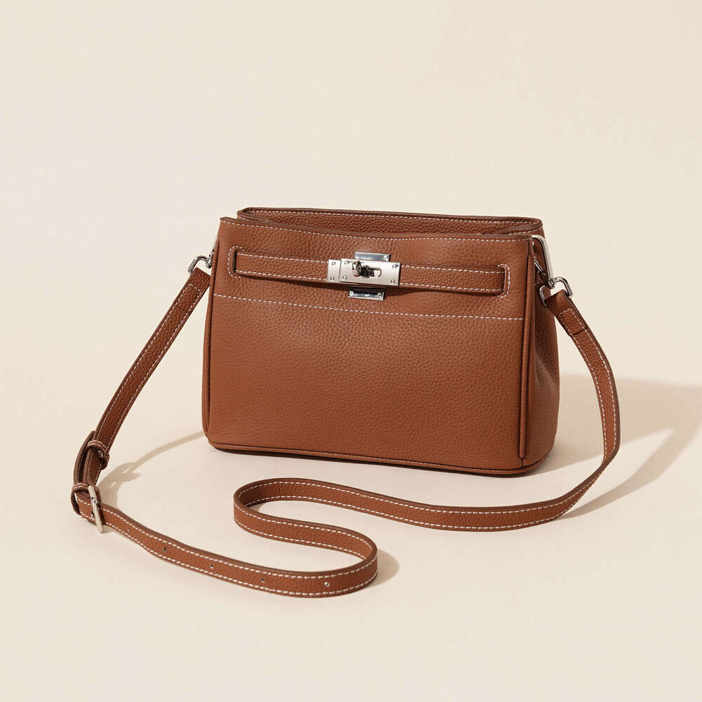 Top Layer Cowhide High-End New Vintage Lock Underarm Genuine Leather Shoulder Handbag Crossbody Bag