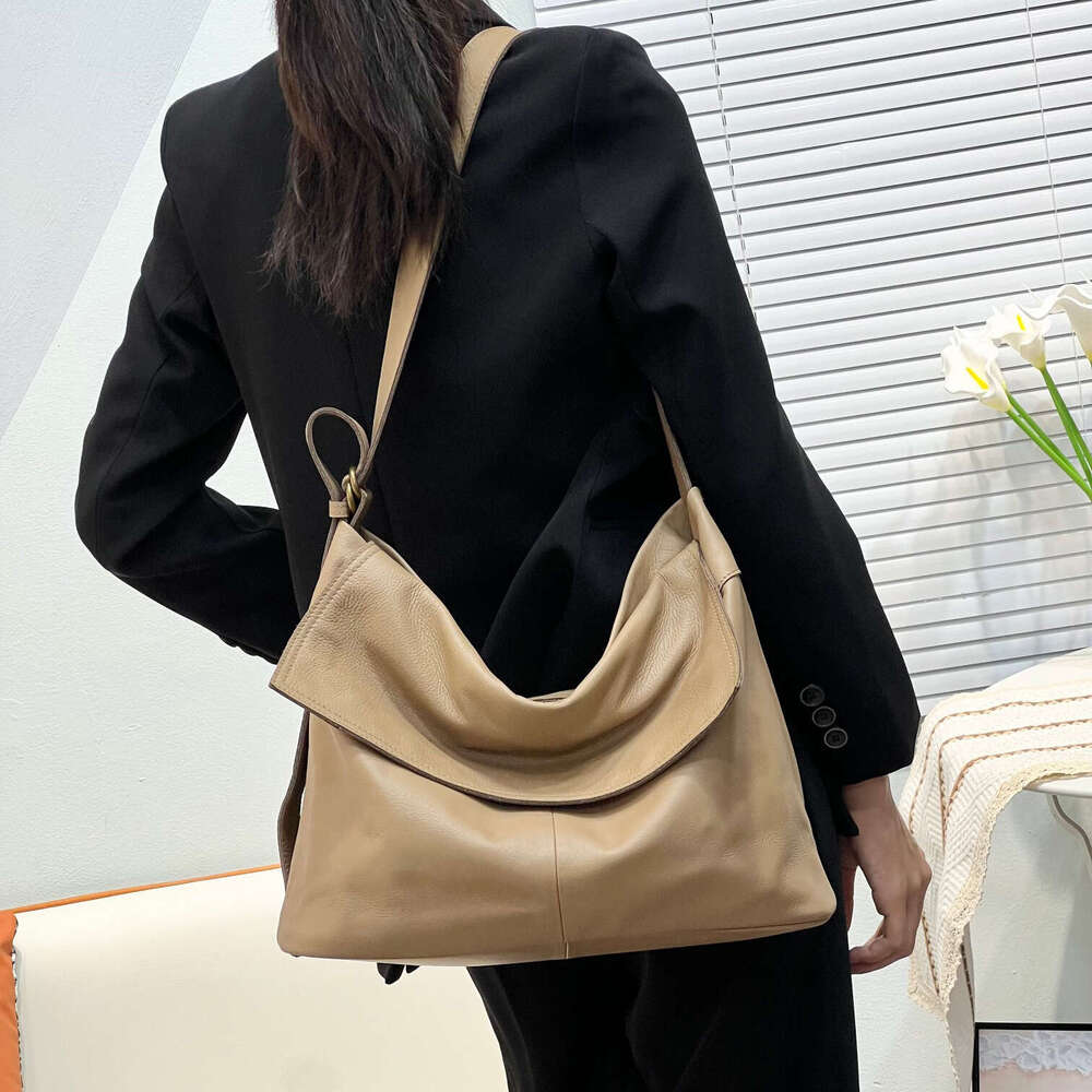 Luxury Bag Designer Casual Fashion Single Shoulder Crossbody Large Capacity Top Layer Cowhide Women S Bag Soft Leather Flap Travel