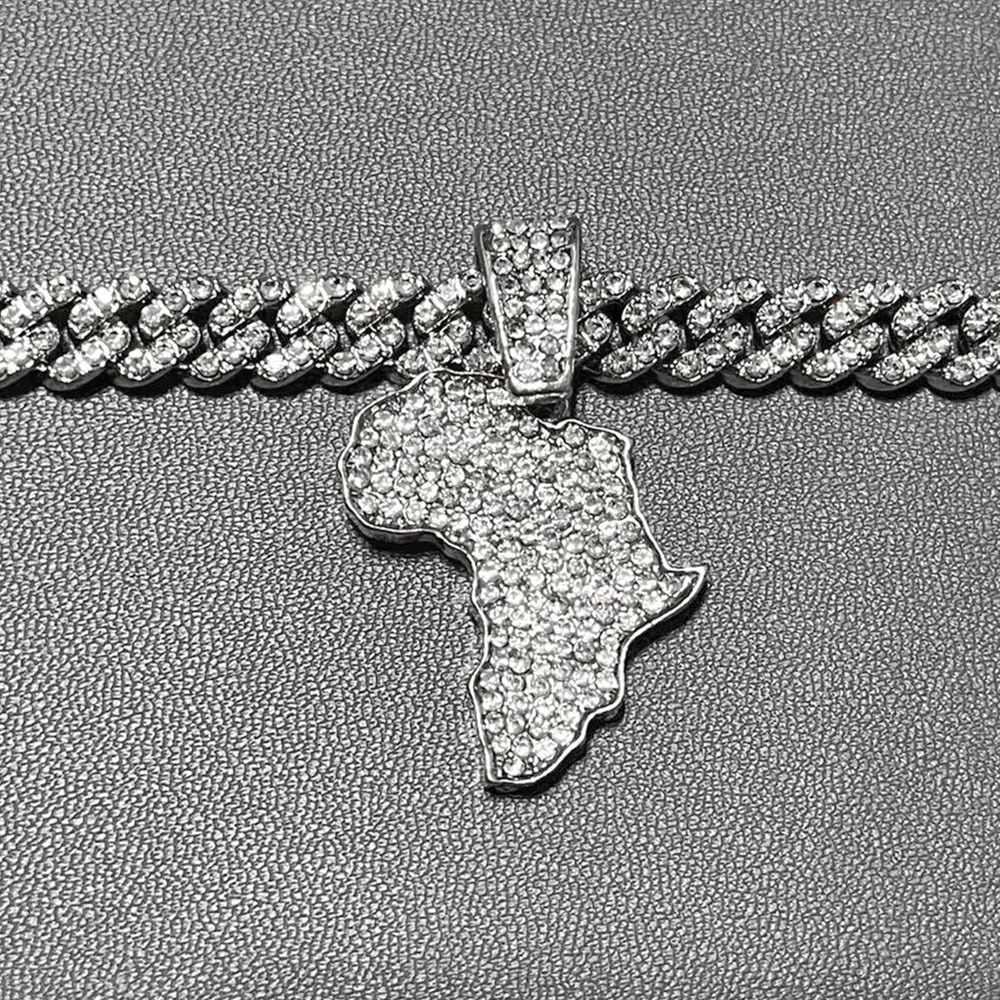 Mens and Womens Hip Hop Ice Out Africa Sparkling Map Pendant Necklace with 13mm Cuban Chain Hip Hop Necklace Fashionable Charm Jewelry Y250329