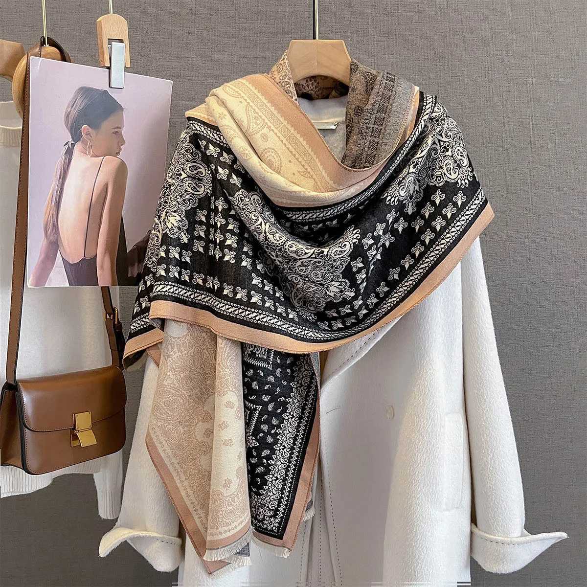 Winter Cashmere Scarf Women Luxury Paisley Print Female Shawl Wrap Elegant Poncho Lady Thick Warm Blanket Gift Echarpe C251031