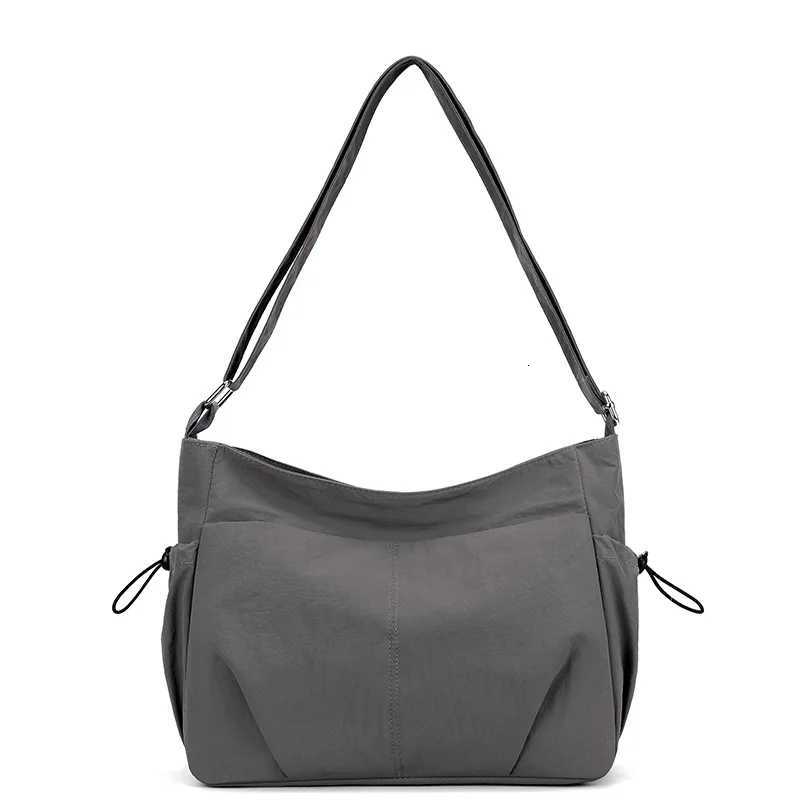 Simple Waterproof Nylon Women Crossbody Bags Large Capacity Lightweight Ladies Shoulder Bag Solid Color Multipocket Female Tote W251031