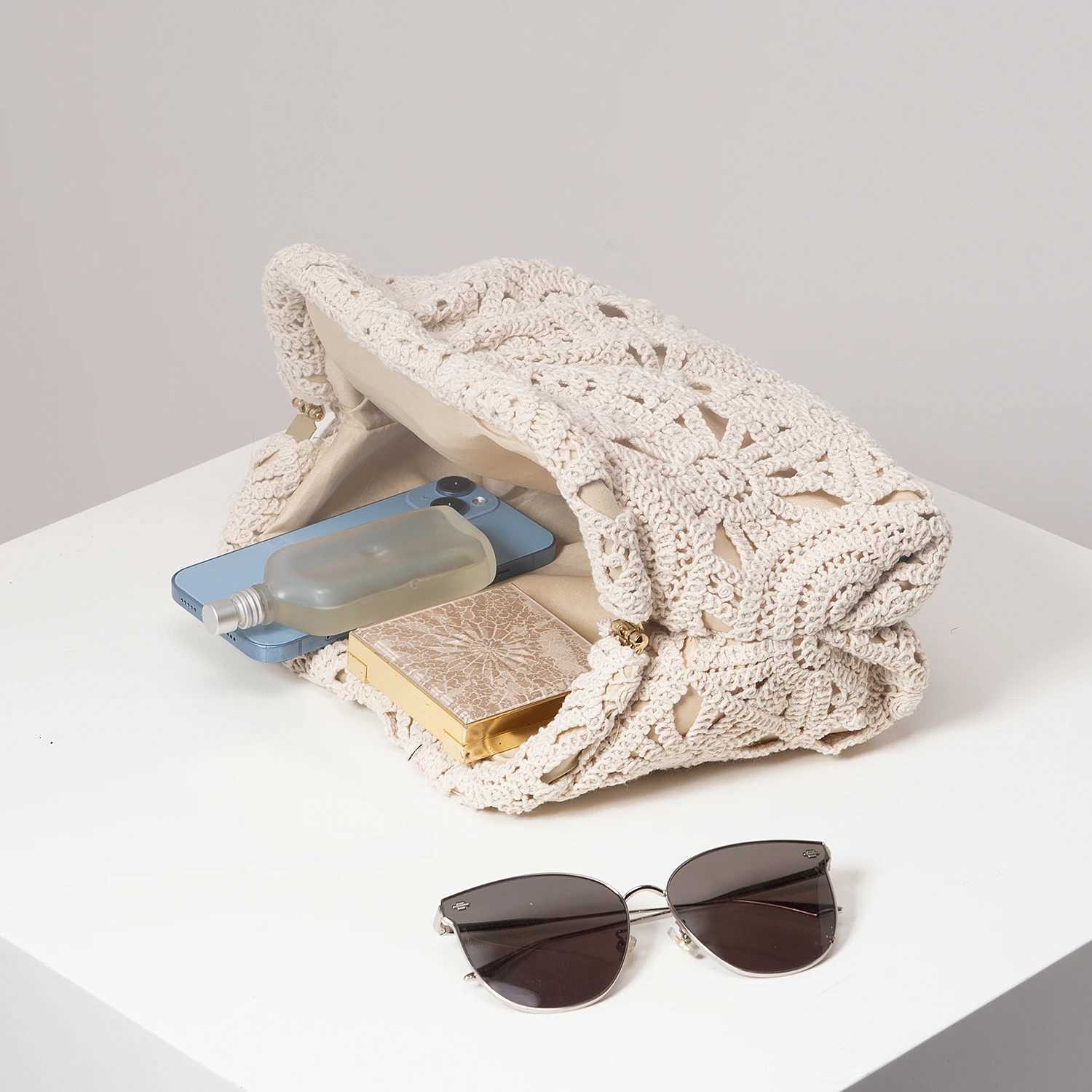 Patterned Hollow Woven Clutch Bag Simple and Versatile Handbag Bohemian Beach Bag Holiday Casual Straw Wallet Elegant Evening Party Bag Patterns Are R