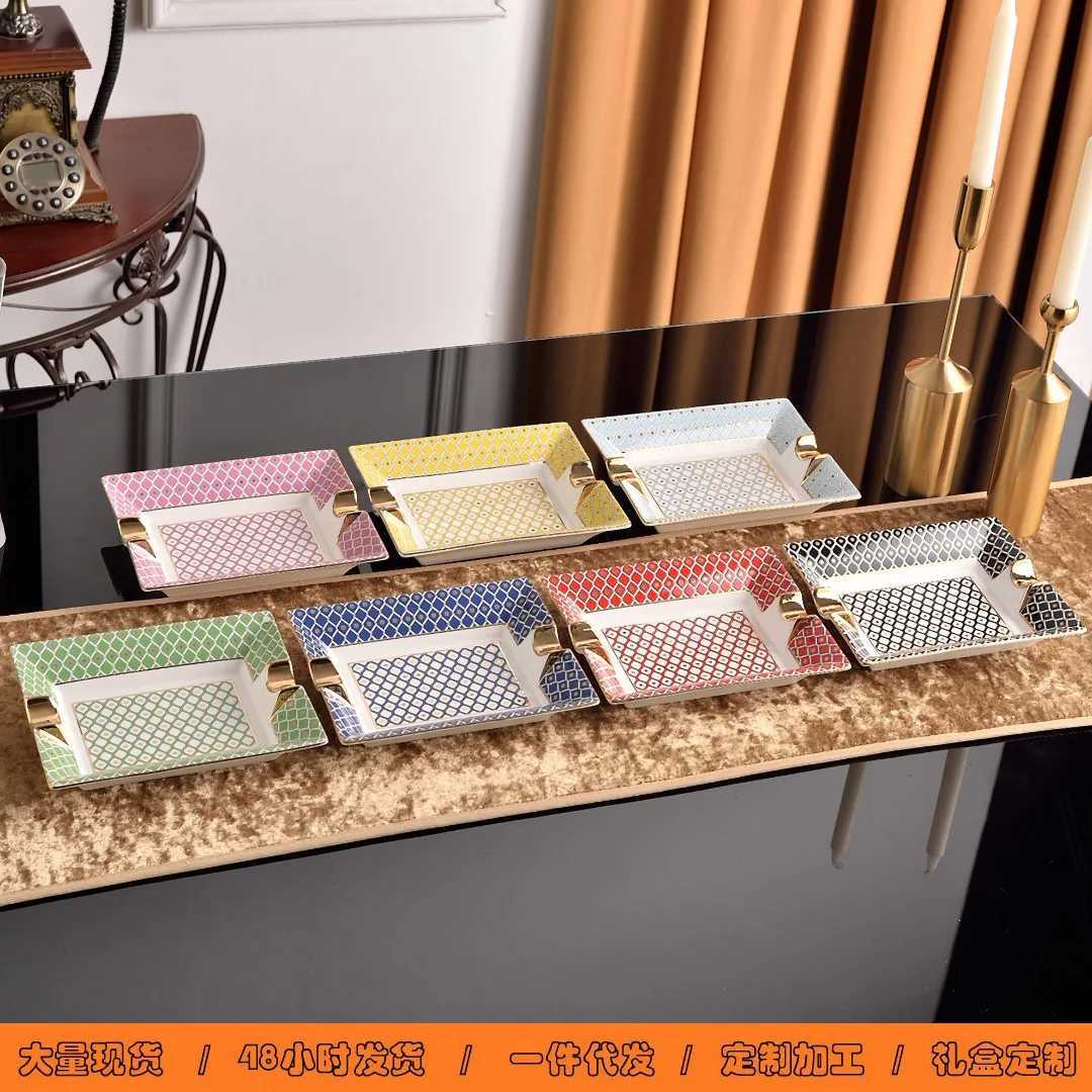 Designer Ceramic Ashtray Household Living Room European Light Luxury Cigar Series Highend Companion Gift Y251031