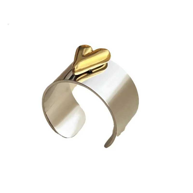2025 New Design Gold Silver Color Two Tone Metal Heart Stainless Steel Rings for Women Men Trendy Jewelry Valentines Day GiftsXJ251031