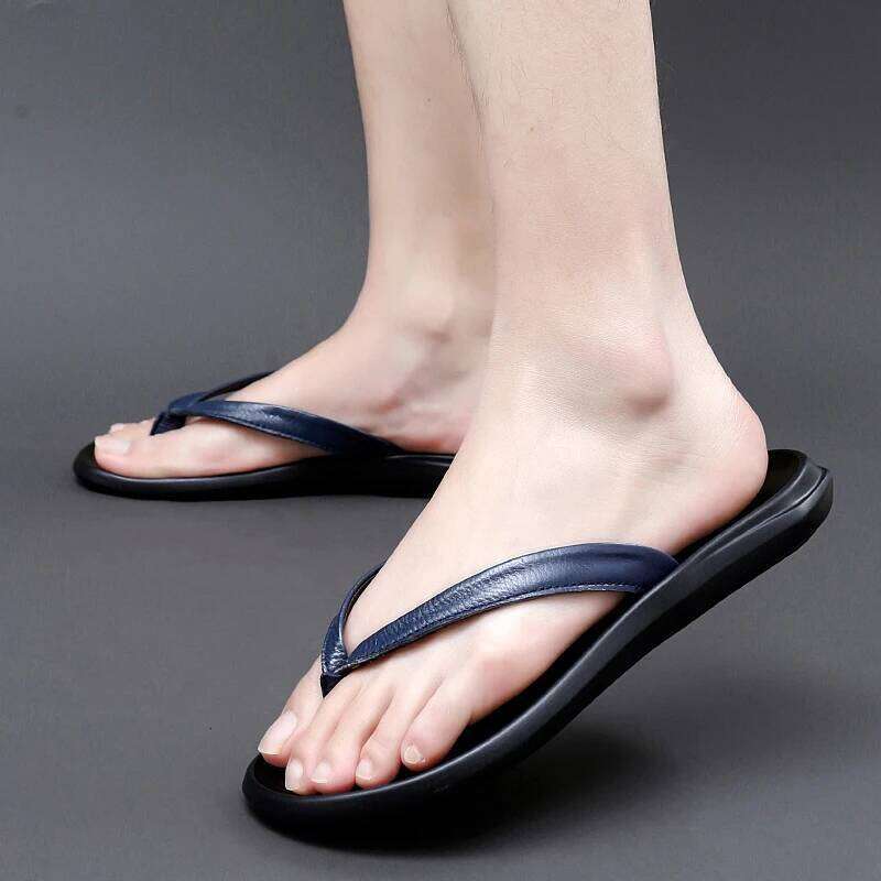 Flats Flip Flop Genuine Leather Men Slippers Summer Top Brand 2024 New Fashion Man Designer Beach Flip-flops Light Comfortable