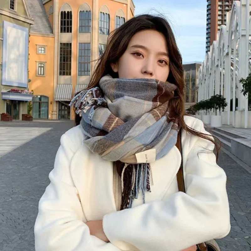 AA Warm Shawl For Male And Female Students Autumn And Winter Scarf Fashionable And Versatile Korean Style Plaid Thickened ScarfW251030