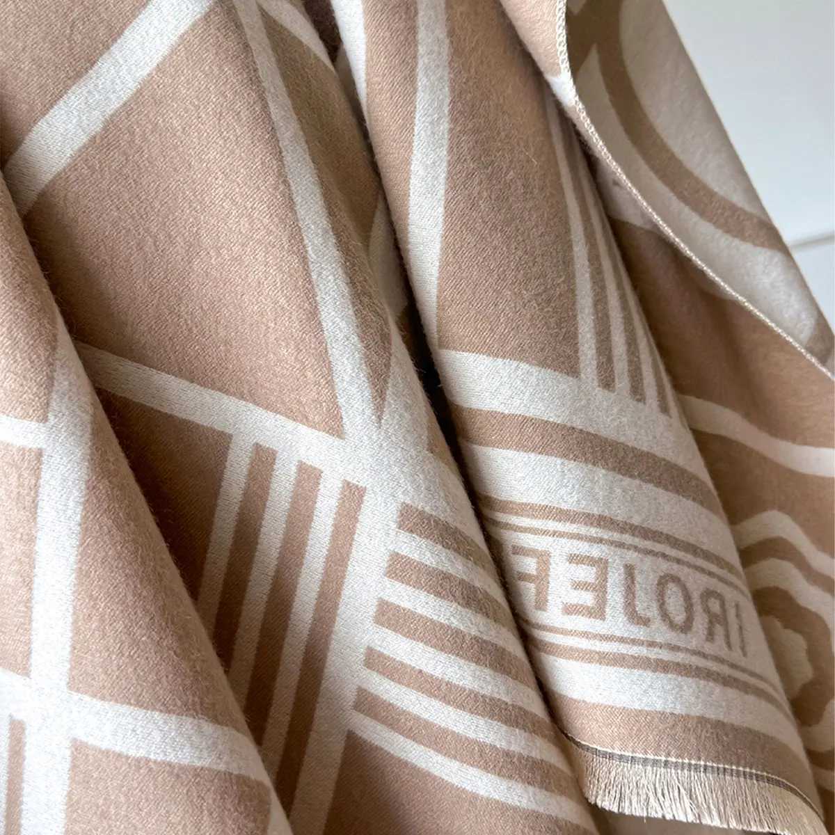 New Brand Elegance TwoSided Jacquard Scarf Soft Warm Fringe Shawl Winter Fashion Coldproof Windproof Blanket C251031