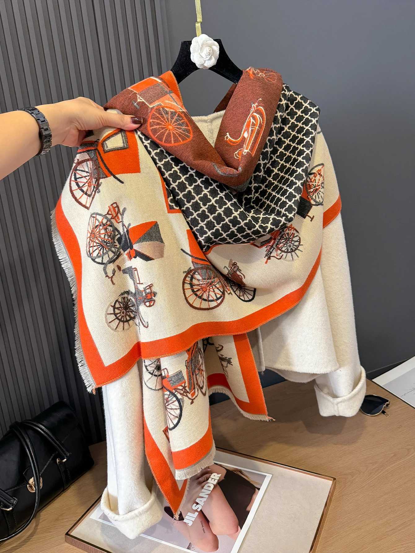 2024 Poncho Echarpe Cashmere Scarf for Women Thick Warm Winter Blanket Brand Female Luxury Quality ShAWl WrAP BufandAW251030