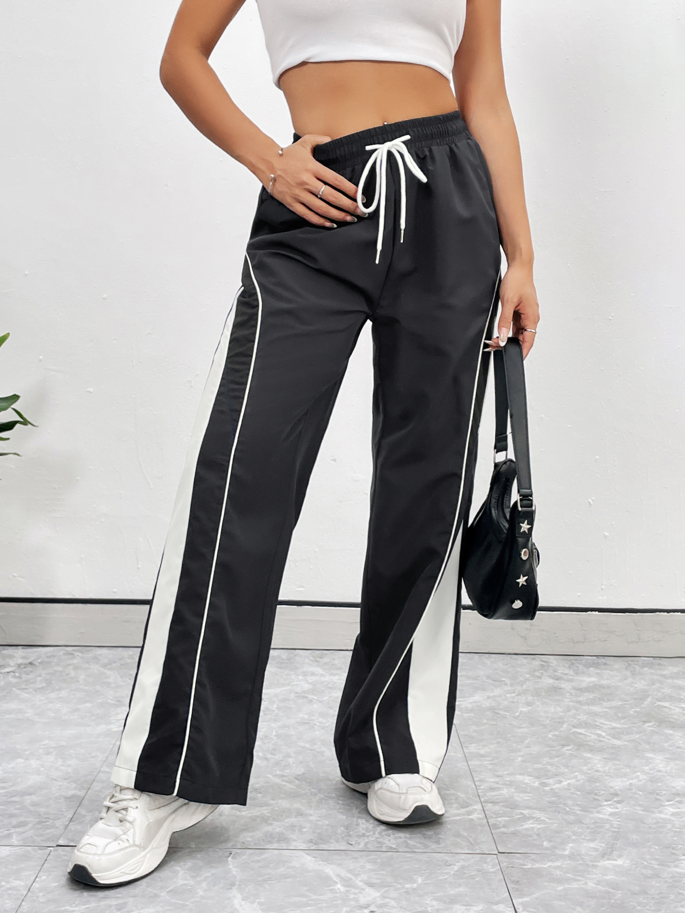 Trendy Ladies' Workout Leggings Featuring a Unique Mix of Colours Plus Speed-Wicking Material | Casual Style--101