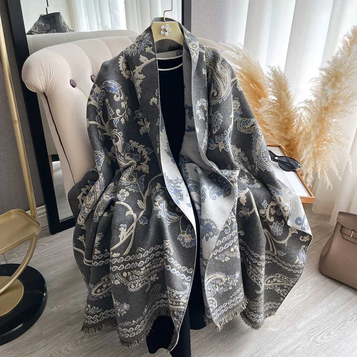 New Winter Luxury Women TwoSided Paisley Jacquard Scarf Cashmere Warm Shawl Outdoor Coldproof Windproof Blanket Scarf C251031