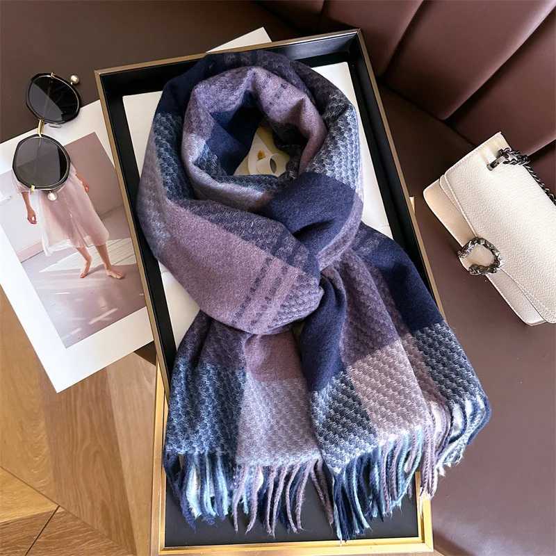2025 New Vintage Plaid Tassel Scarf Women Imitation Cashmere Thickened Warm Autumn Winter ShAWl WrAP Scarves FoularDW251030