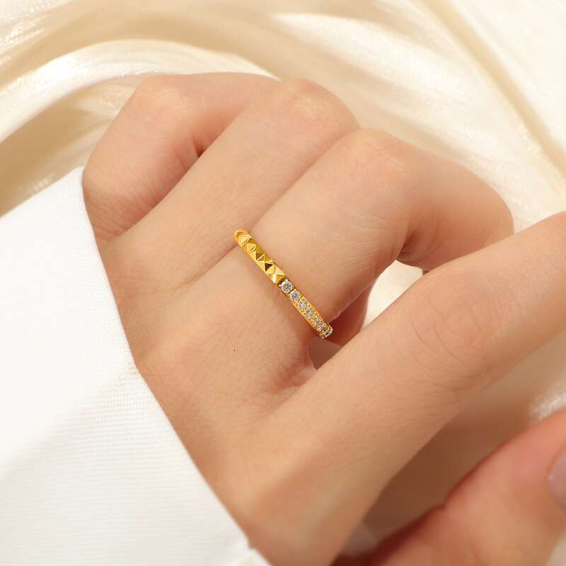Ring Designer rings Light Luxury Exquisite Half Circle Diamond Studded Rivet Titanium Steel Personality Fashion Trend Index Finger for Women Non Fadin