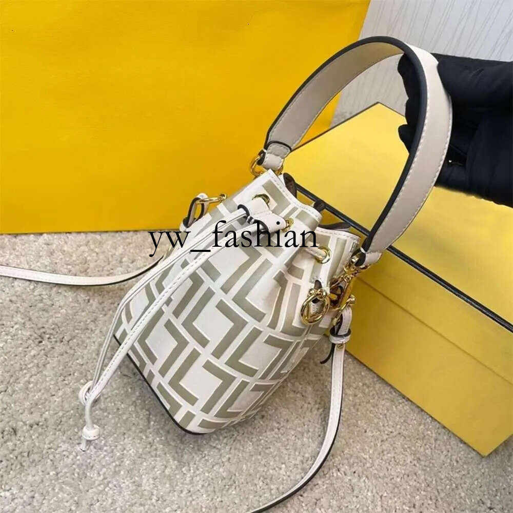 FF Bag Designer Handbag Cowhide Baguette Bag Relief Mon Tresors Small Drawstring Ff Bucket Single Shoulder Crossbody Bags Feidi Bag F53 2C5