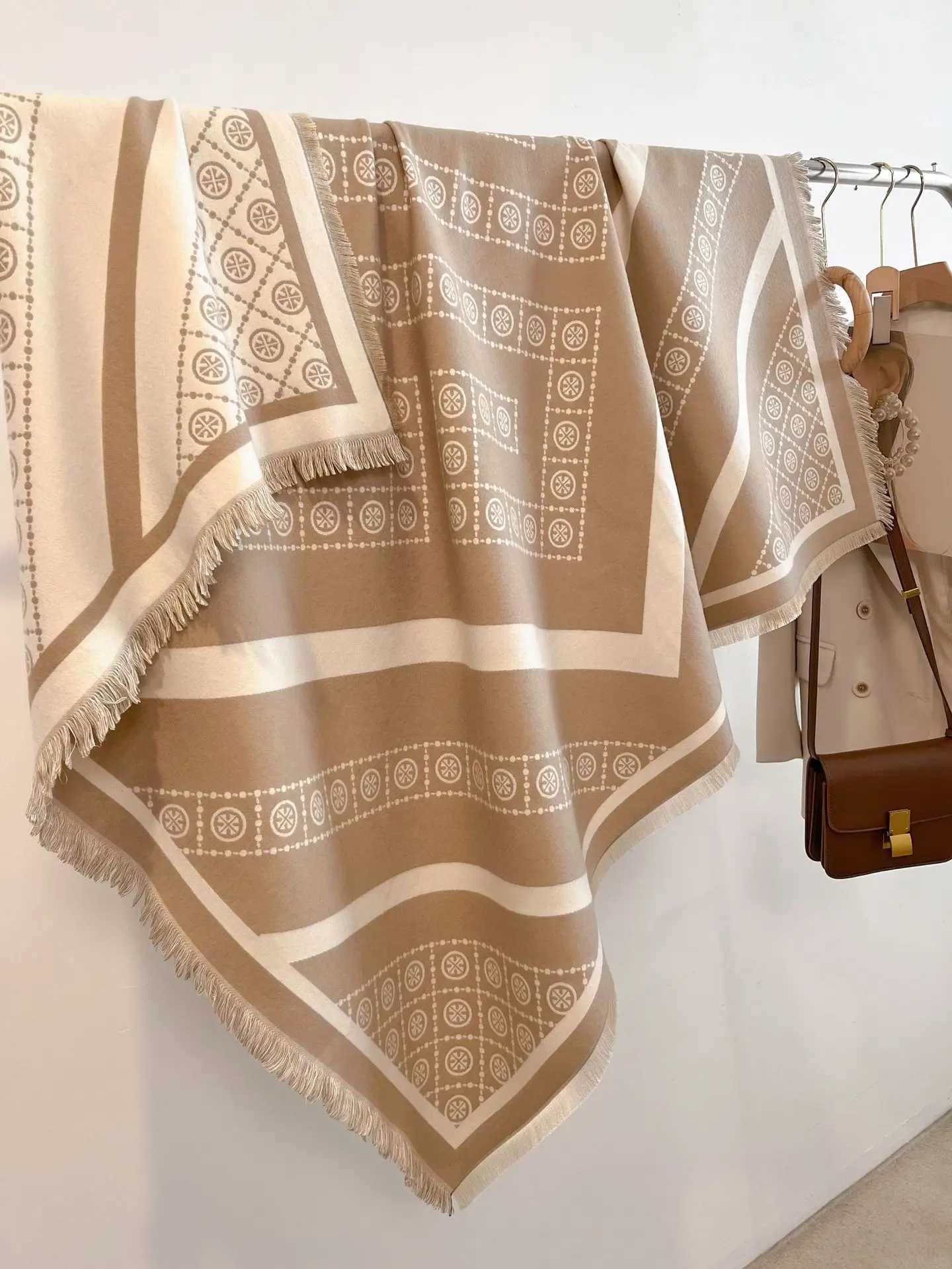 New Fashion Winter Cashmere Scarf Women Luxury Duplex Print Female Shawl Wrap Scarves Lady Thick Warm Blanket Echarpe C251031