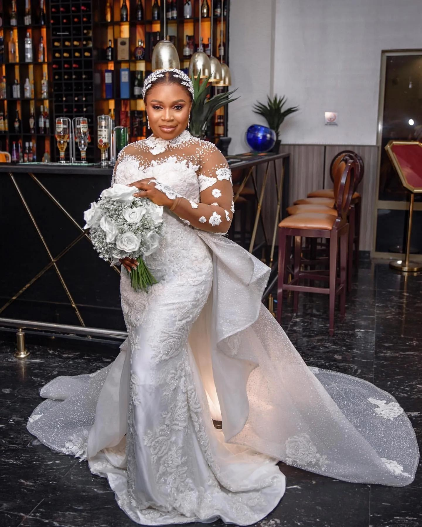 White Lace Beaded Wedding Dress Plus Size Detachable Train Sheer Neck Bridal Gowns Dresses