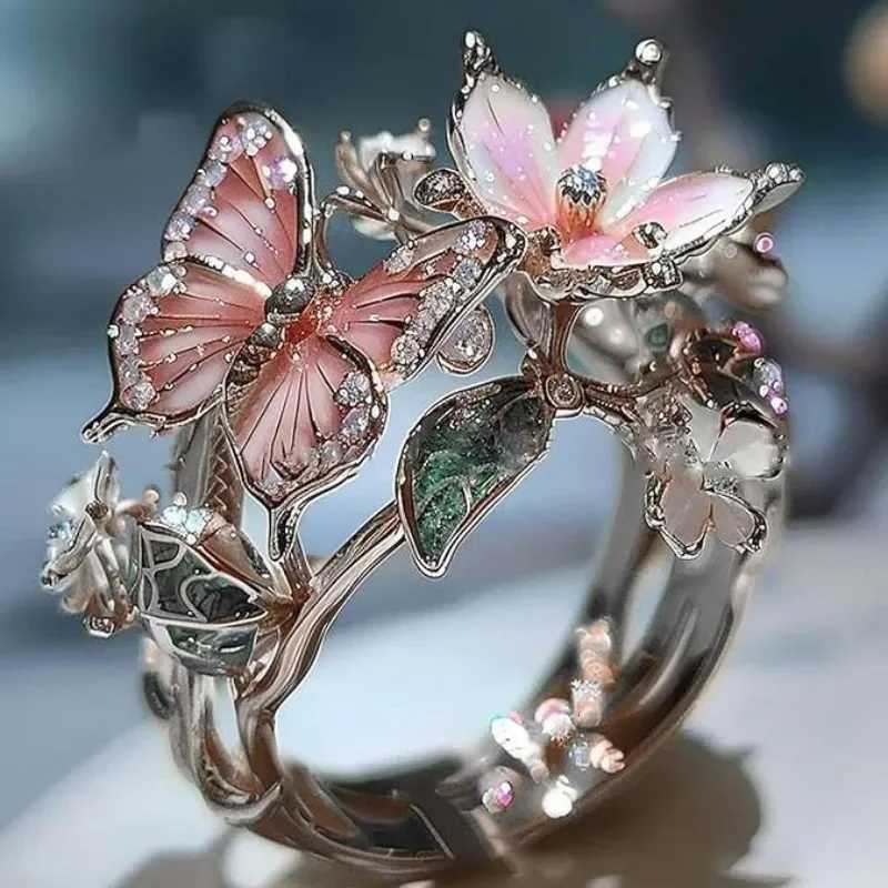 Aesthetic Flower Butterfly Rings for Female Romantic Rhinestone Stylish Nonfading Opening Ring Women Wedding Jewelry Party GiftXJ251031