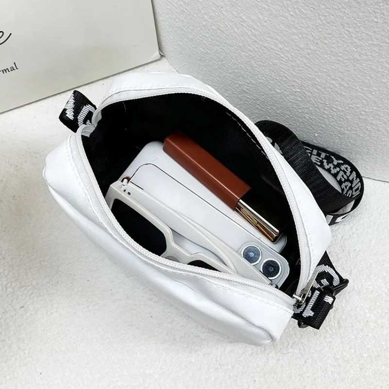 New Fashion Women Crossbody Bags Makeup Bag Women Trend Lingge Embroidery Camera Shoulder Bag Design Nylon Small Messenger Bag W251031