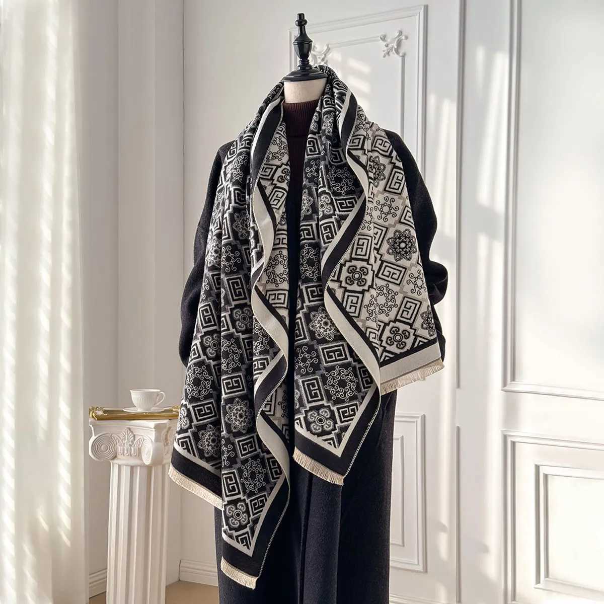 2025 New Brand Womens Fashion Printed Scarf Imitation Cashmere Soft Warm Shawl Winter Coldproof Windproof Blanket C251031