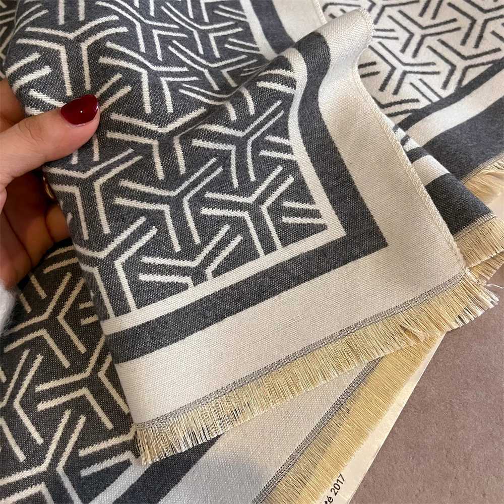 Luxury Cashmere Stripe Scarf Winter Women Shawls Warm Blanket Wraps Female Foulard Bandana Brand Thick Scarves Hijab C251031