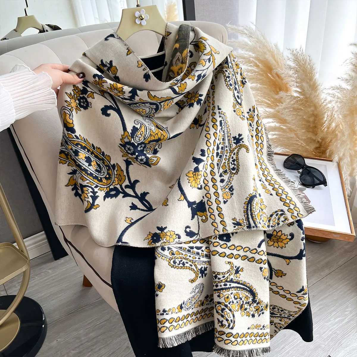 New Winter Luxury Women TwoSided Paisley Jacquard Scarf Cashmere Warm Shawl Outdoor Coldproof Windproof Blanket Scarf C251031