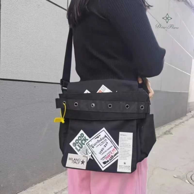 Y2k Vintage Canvas Messenger Bag Casual Preppy Crossbody Punk Patchwork Star Patch Shoulder American Fashion Retro Women Handbag W251031