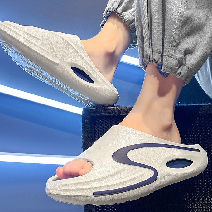 Bangte designer Cave Shoes Men's Summer New Style, Stepping on Shit Feeling Beach Sandals, Soft Bottom, Anti Slip Sports, Baotou Slippers