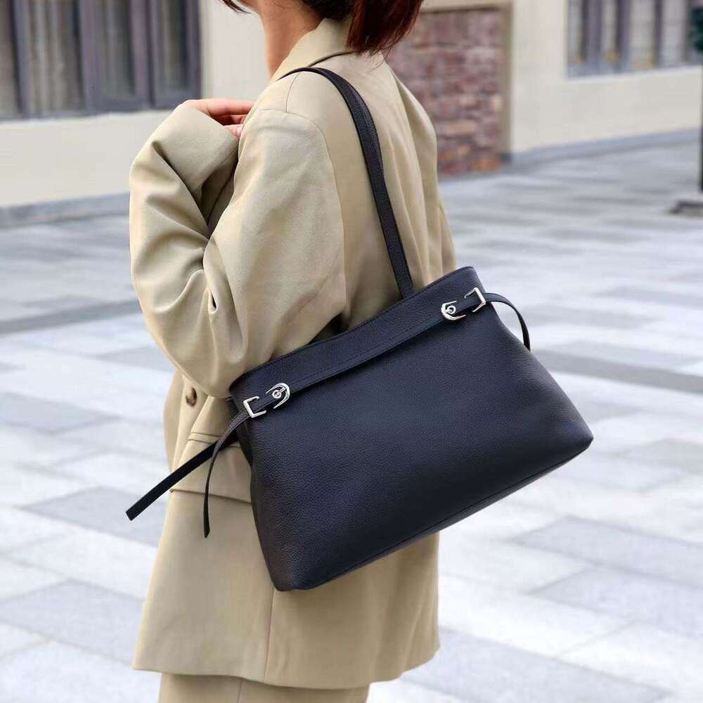 Luxury Bag Designer Genuine Leather New Large Capacity Cowhide High End Commuter Crossbody Shoulder Women S Tote Bag