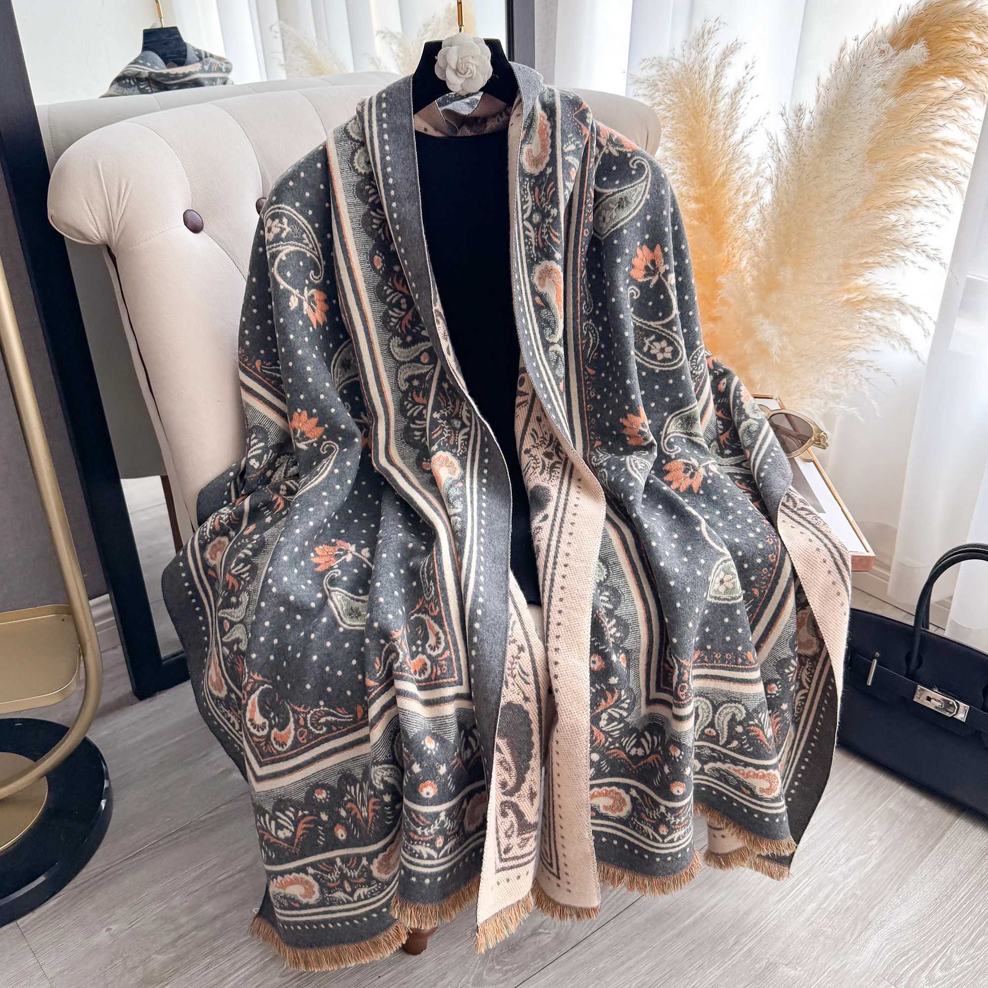 Paisley Design Warm Large Shawls And Neck Wraps for Autumn Winter Fashionable Wrap Stole for Women C251031