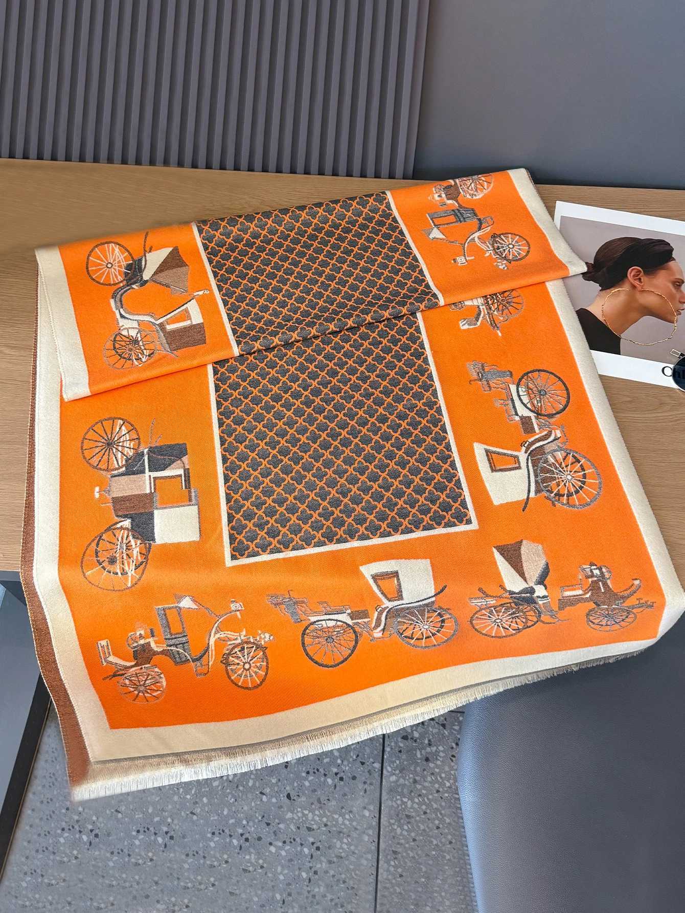 2024 Poncho Echarpe Cashmere Scarf for Women Thick Warm Winter Blanket Brand Female Luxury Quality ShAWl WrAP BufandAW251030