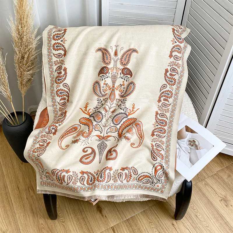 New Warm Luxury Cashmere Scarf Women Ethnic Paisley Shawl and Wraps Ladies Blanket Foulard Winter Bandana Bufanda C251031