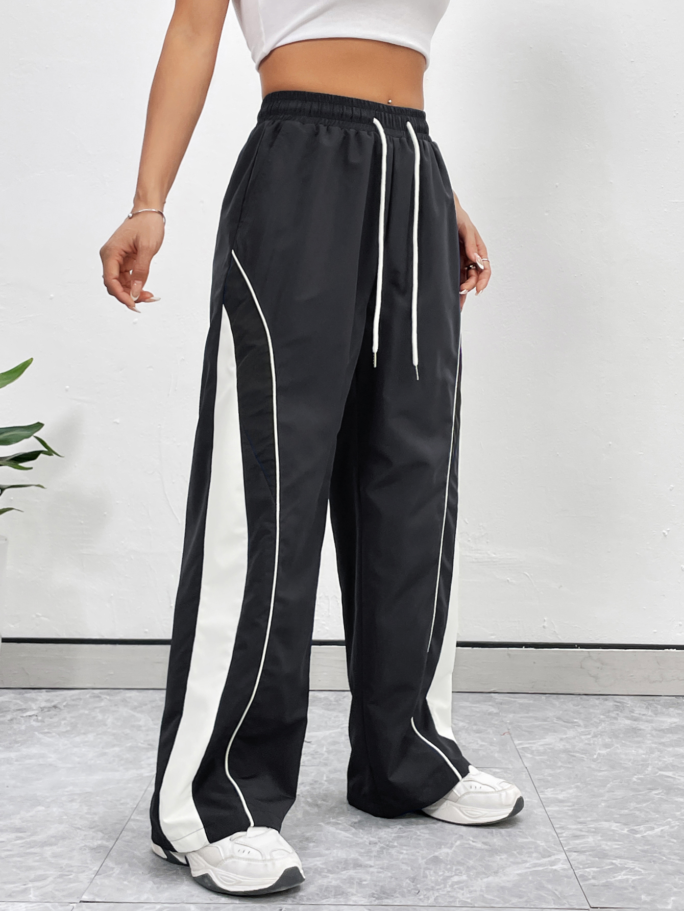 Trendy Ladies' Workout Leggings Featuring a Unique Mix of Colours Plus Speed-Wicking Material | Casual Style--101