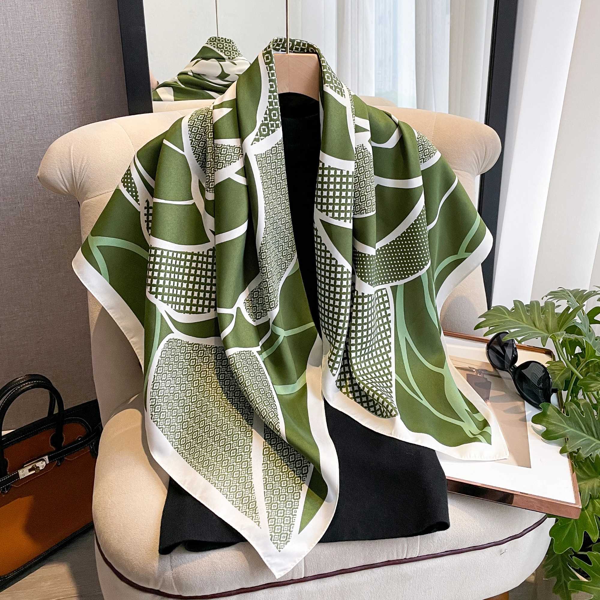 New Design Luxury 90cm Twill Silk Women Scarf Sunscreen Foulard Shawl Hijab Female Hair Hijab Wraps Neckerchief Bandanda Echarpe C251031