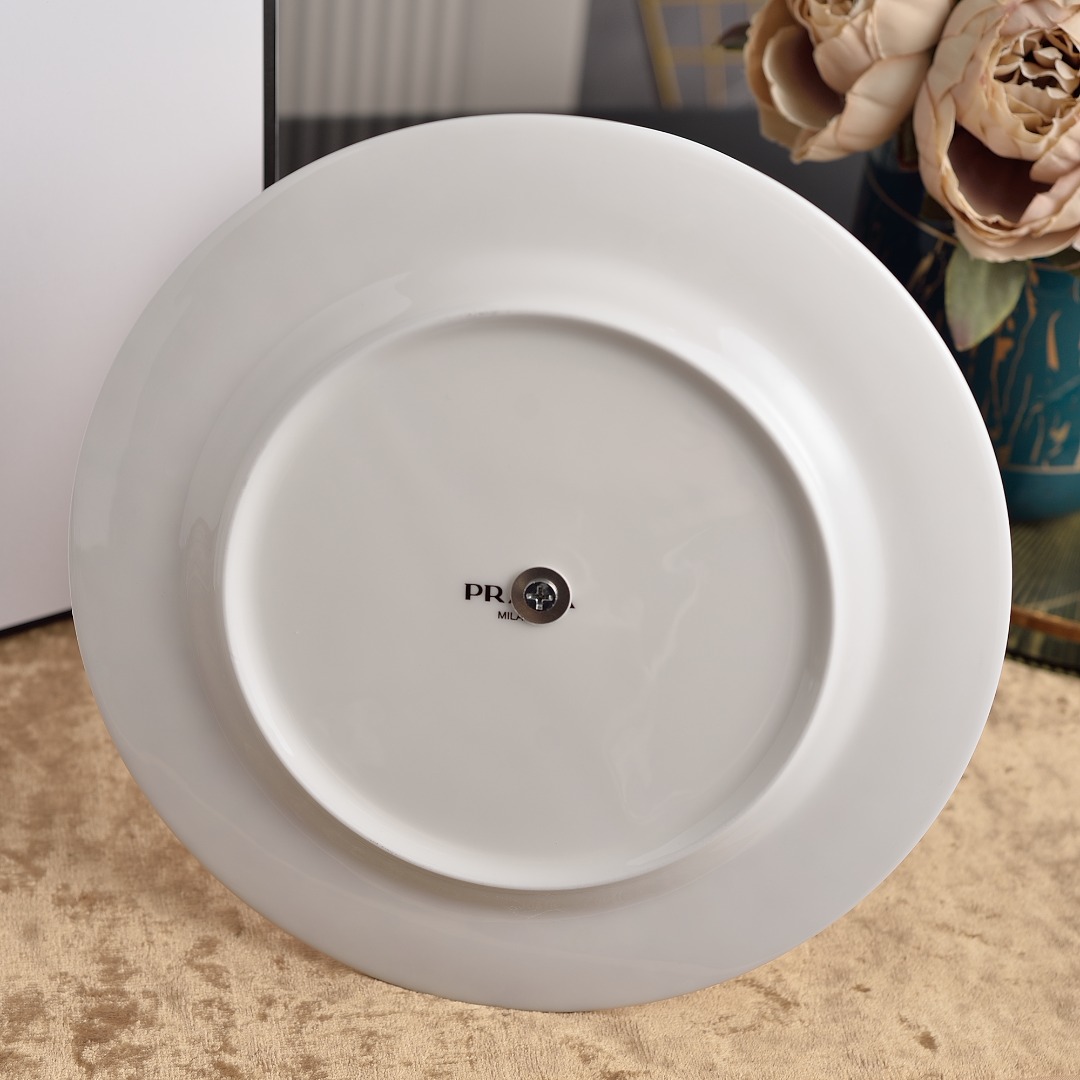 Chic 2-Tier Ceramic Cake Stand, American-Style Design with High-Quality Finish, Ideal for Serving Desserts at Parties, Tea Time, or Gatherings