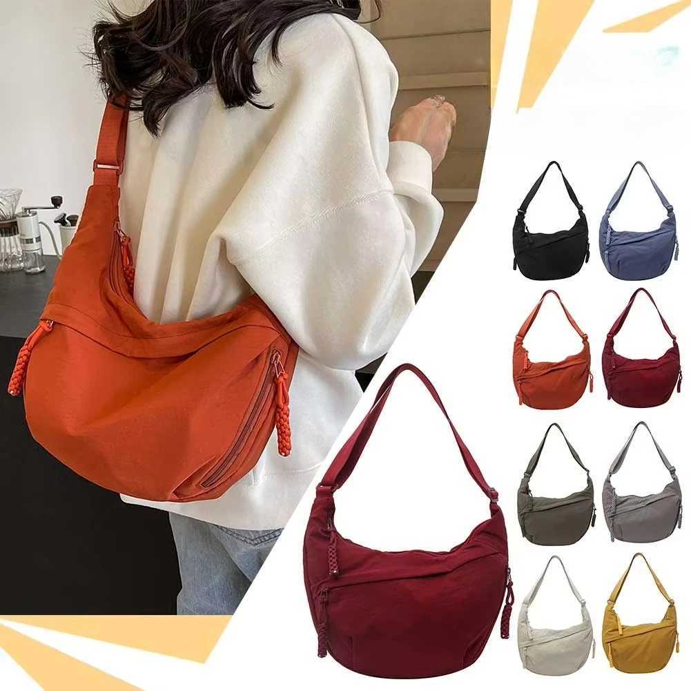 Durable Nylon Fabric Shoulder Bag High Capacity Womens Crossbody Messenger Bag Stylish Leisure Versatile Hobo Handbag W251031