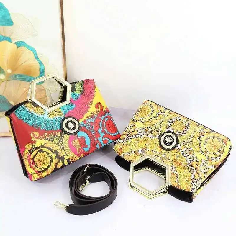 Womens Elegant 2025 Printed Top Handle Bag Various Printed Patterns Womens Crossbody Shoulder Bag Frame Designer Luxury Bag W251031