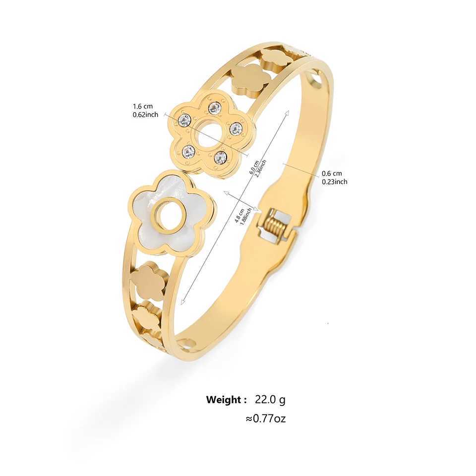 Luxury Engraved HTPWE Bracelets Set: A Timeless Pairing of Love Symbols Adorned with Precious Stones