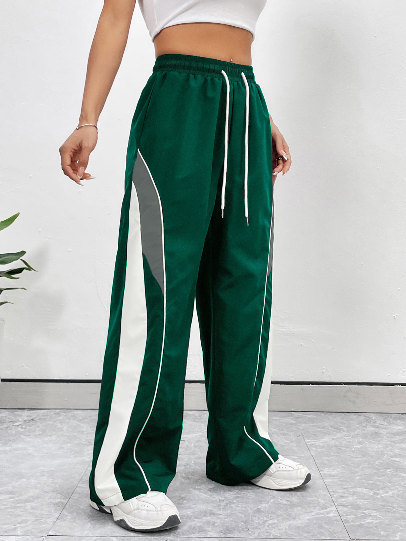 Trendy Ladies' Workout Leggings Featuring a Unique Mix of Colours Plus Speed-Wicking Material | Casual Style--101