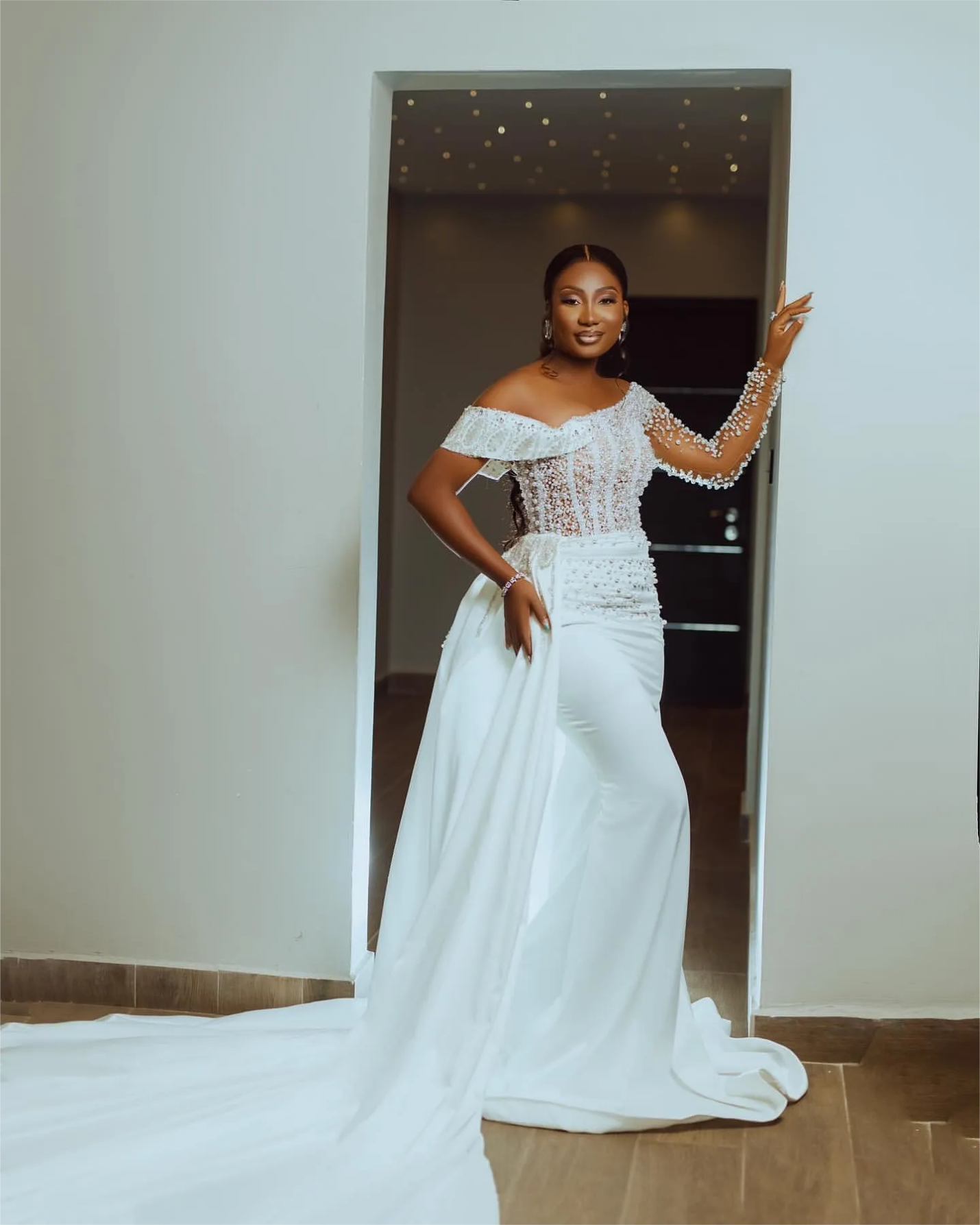 White Mermaid Wedding Dresses Plus Size Pearls Full Sleeves Satin Elegant Bridal Gowns Dresses Vestidos De Novia