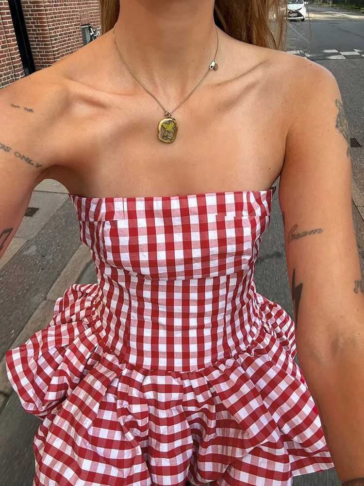 kliou Plaid Printed Women Tanks Hipster Classic Strapless Ruffle Pleated Fit Skinny Tops Female Spring New Strt Chest Vests C251031